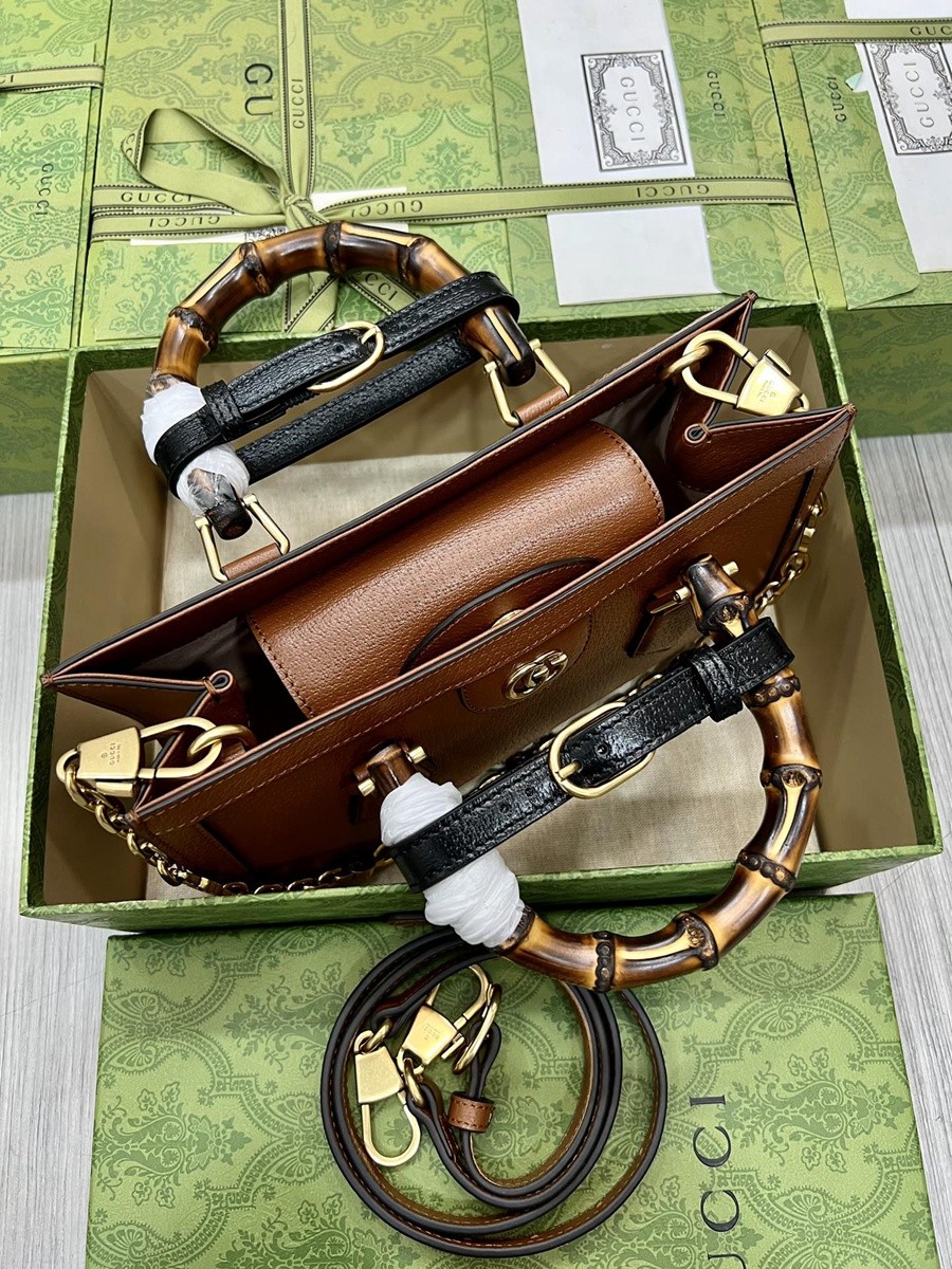 Diana竹節小號肩背包 棕色_5