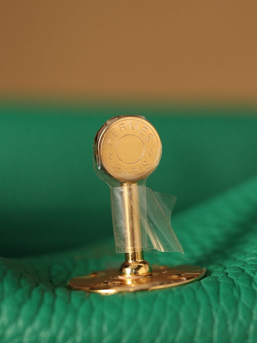 H Lindy 26CM 絲絨綠金扣_29