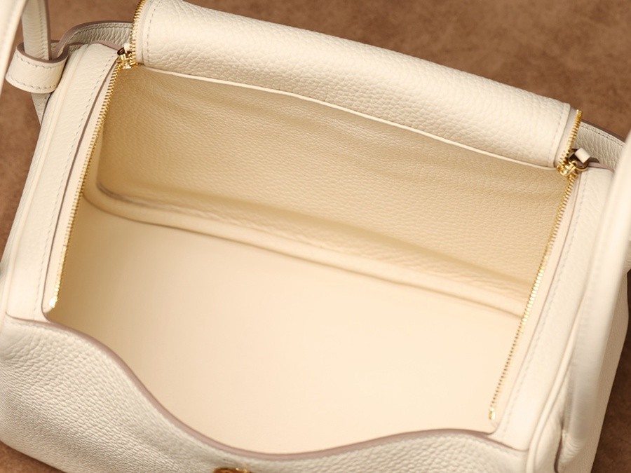 H Lindy 26CM 奶油白金扣_24