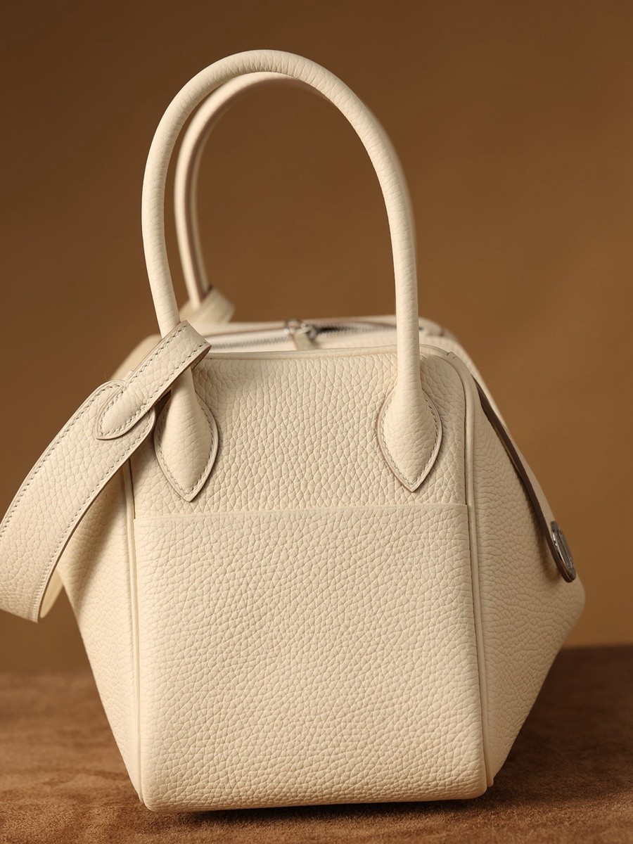 H Lindy 26CM 奶油白銀扣_15