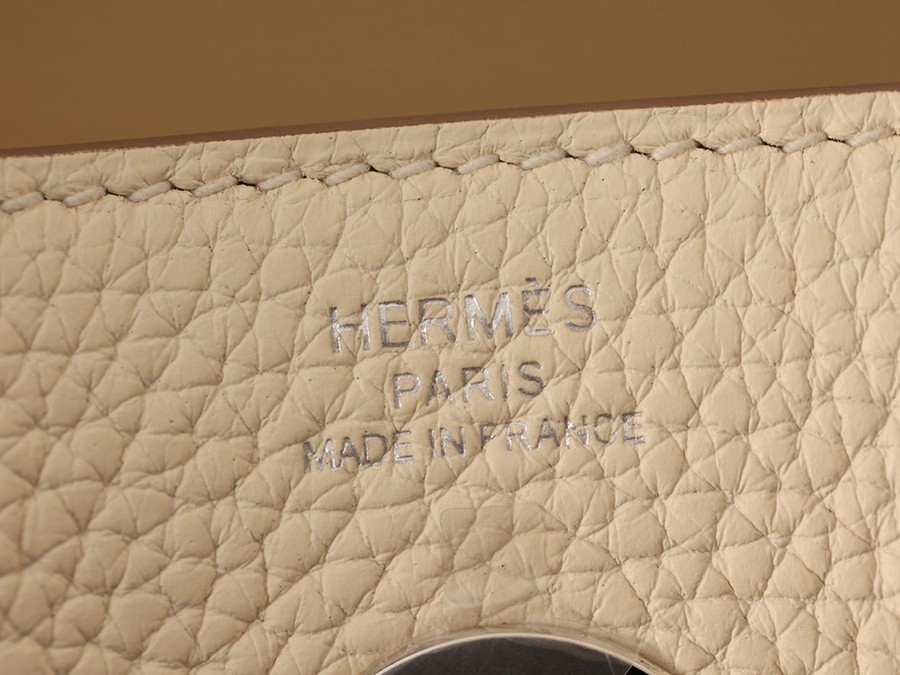 H Lindy 26CM 奶油白銀扣_19