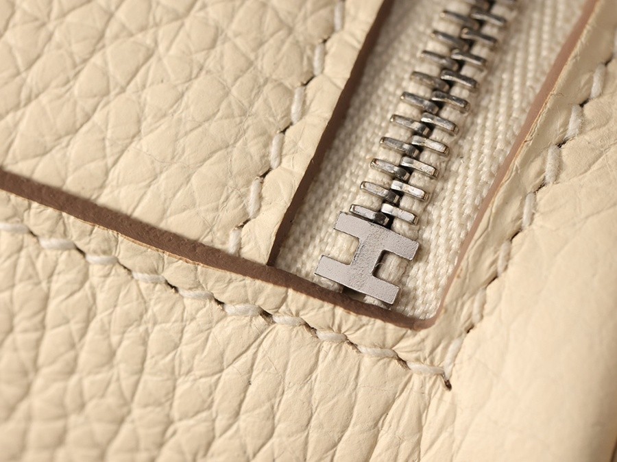 H Lindy Mini 19CM 奶油白銀扣_11