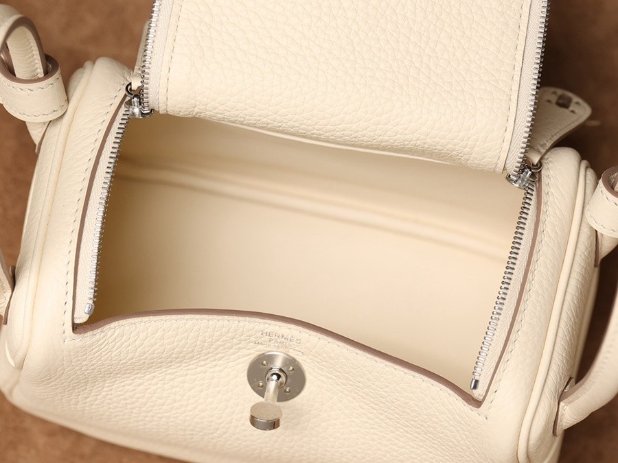 H Lindy Mini 19CM 奶油白銀扣_16