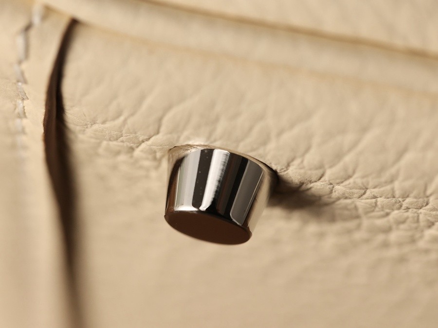 H Lindy Mini 19CM 奶油白銀扣_15