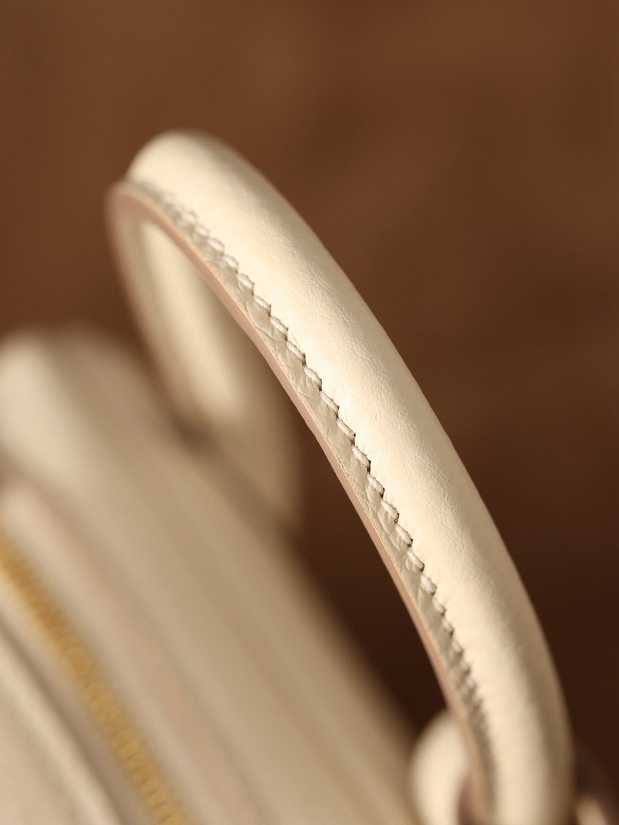 H Lindy Mini 19CM 奶油白金扣_10