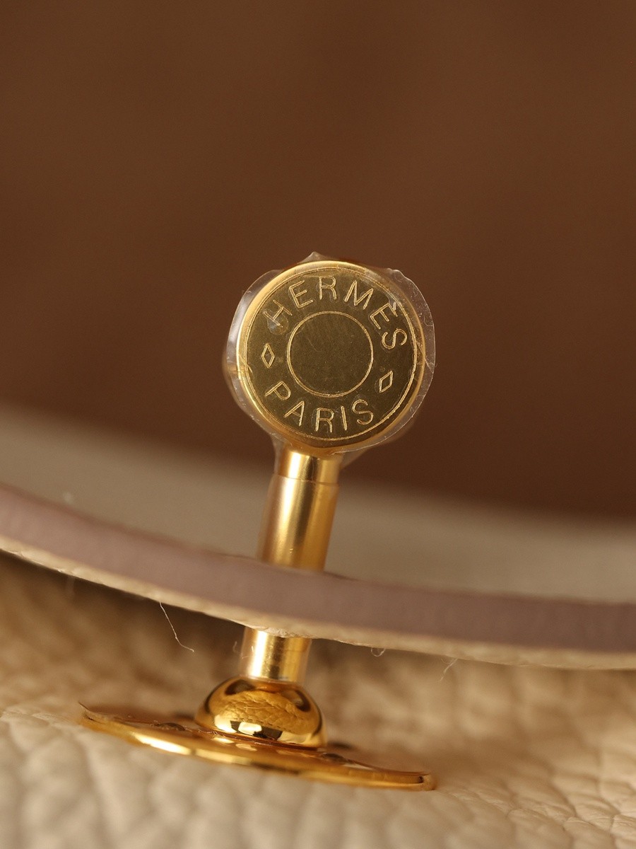 H Lindy Mini 19CM 奶油白金扣_15