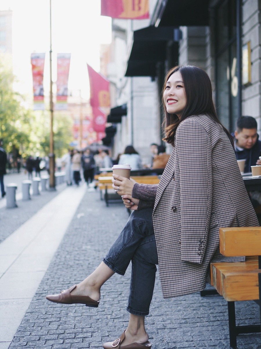 H Lindy 26CM 金棕銀扣_30