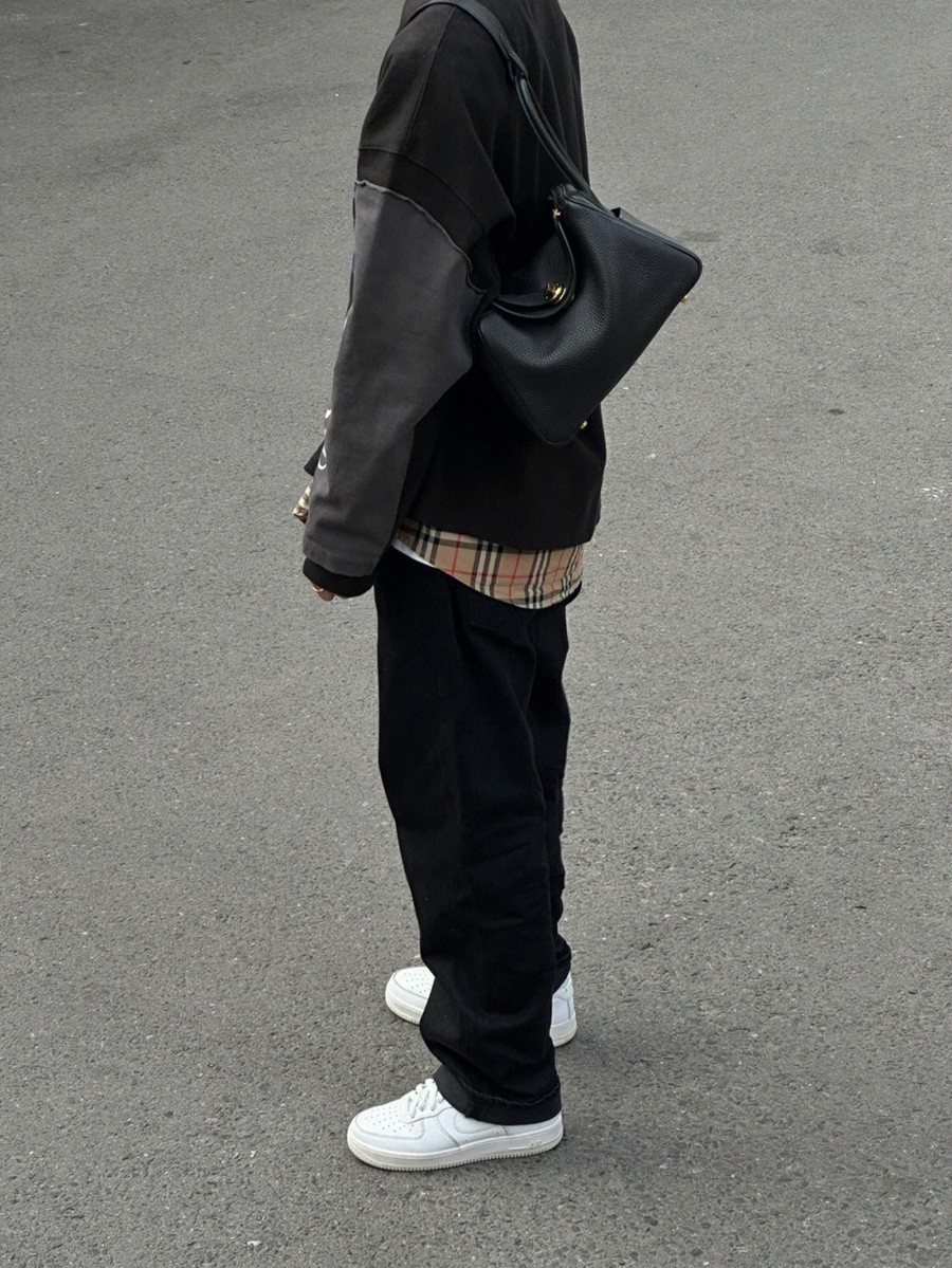 H Lindy 26CM 黑色金扣_31