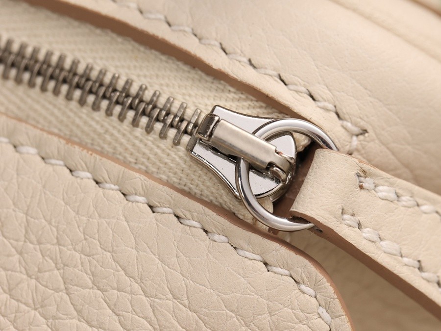 H Lindy Mini 19CM 奶昔白銀扣_11