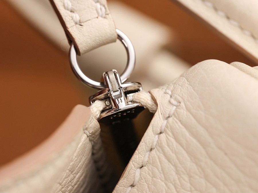 H Lindy Mini 19CM 奶昔白銀扣_17