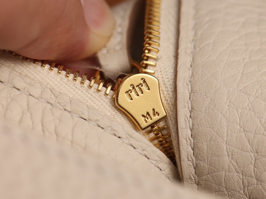 H Lindy 26CM 奶昔白 金扣_12