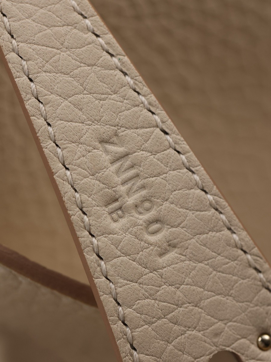 H Lindy 26CM 奶昔白 銀扣_15