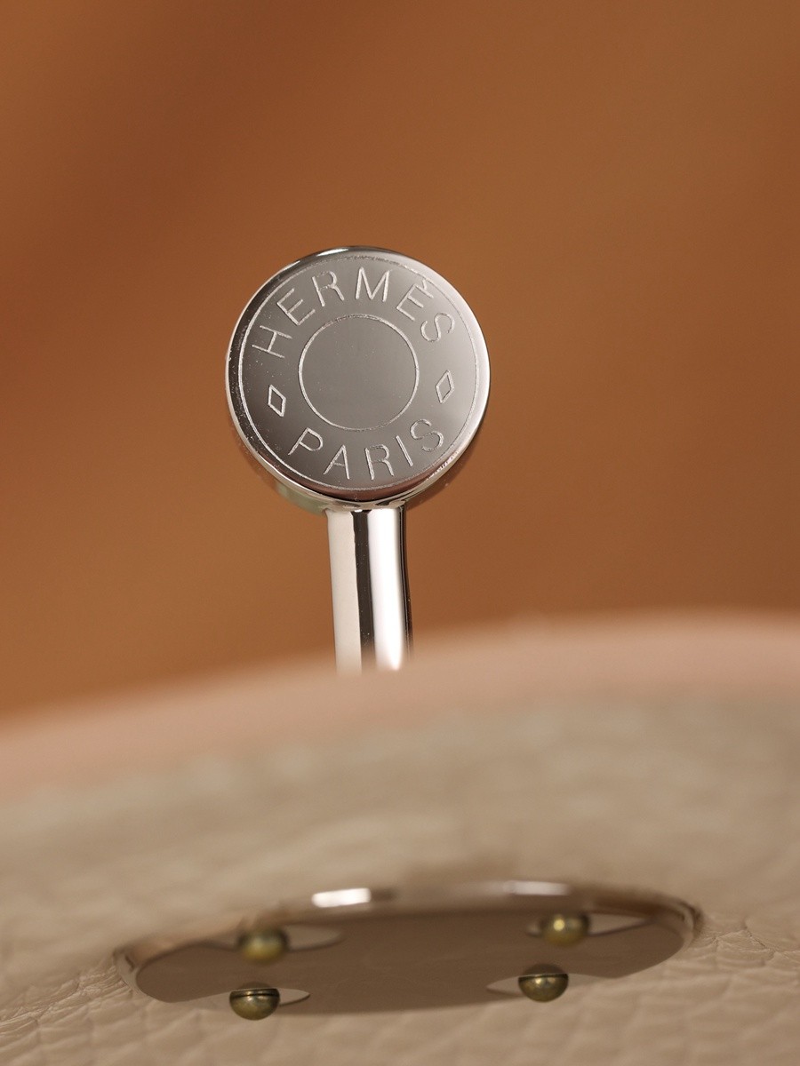 H Lindy 26CM 奶昔白 銀扣_17