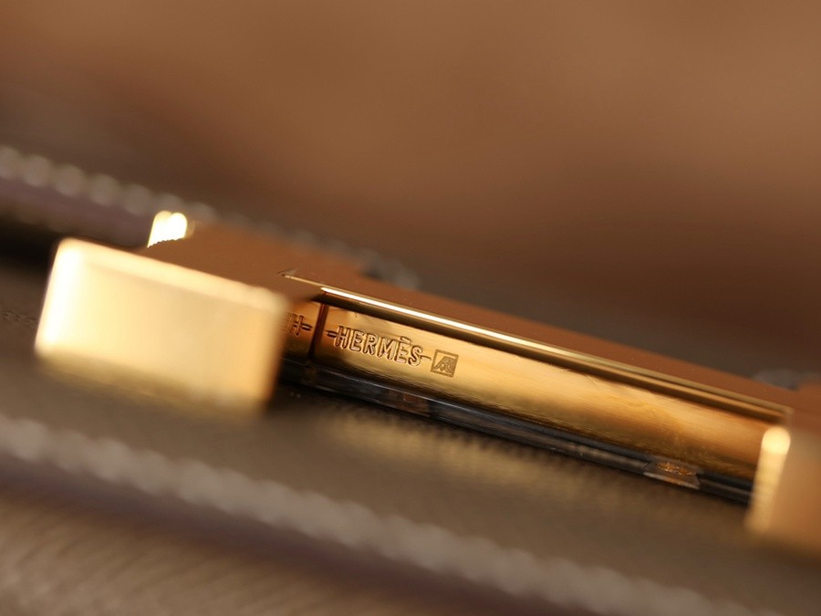 H Constance 19大象灰金扣_7