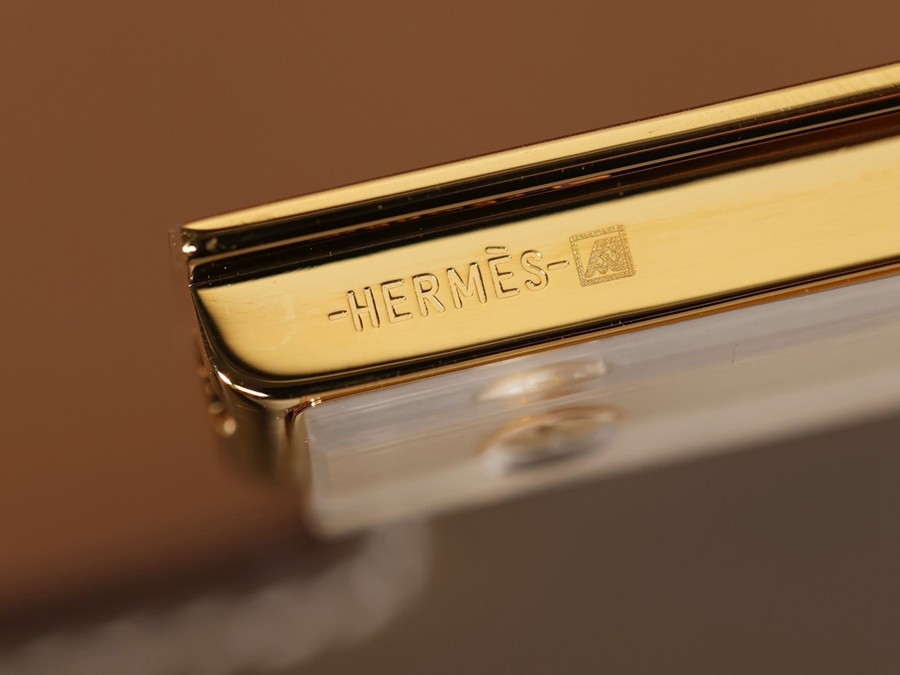 H Constance 19大象灰金扣_13