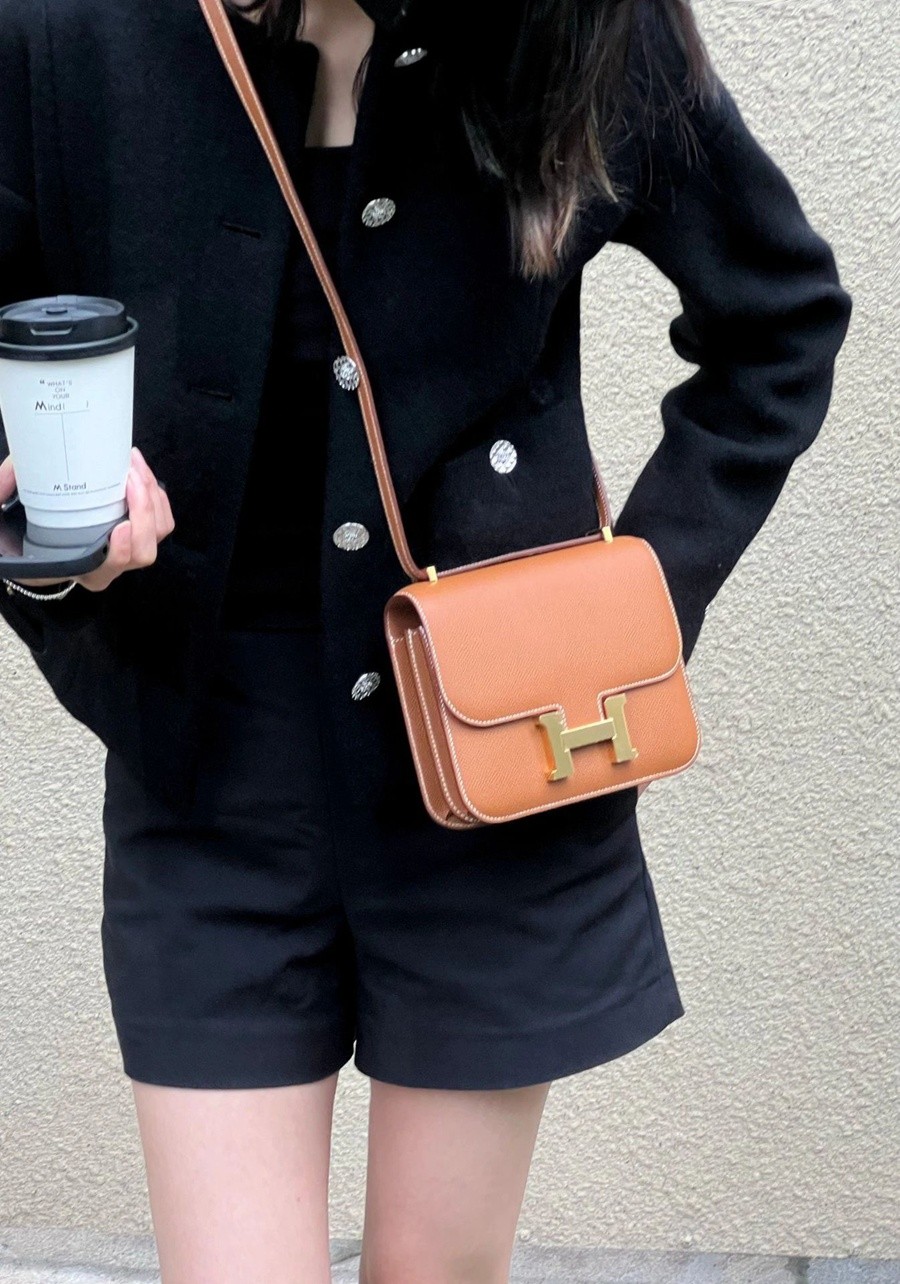 H Constance 19金棕金扣_23