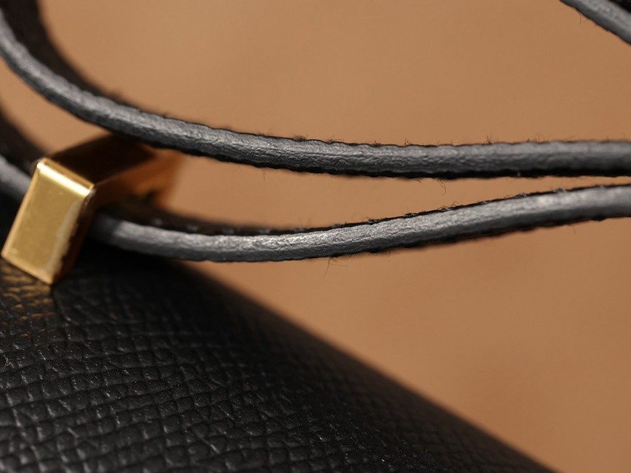 H Constance 19黑色金扣_11