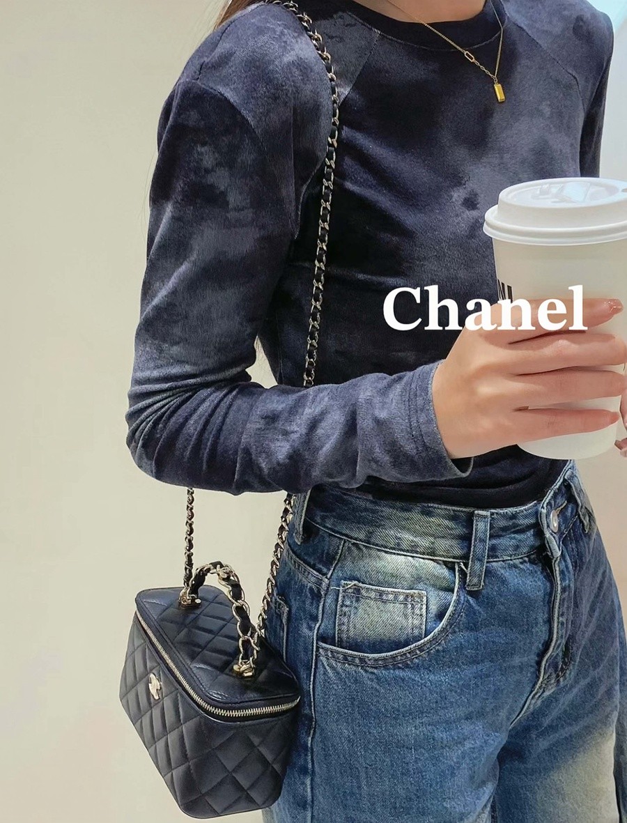 小香 23K秋冬 雙C手柄化妝盒子 黑色_8