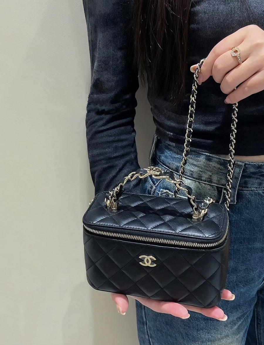 小香 23K秋冬 雙C手柄化妝盒子 黑色_9