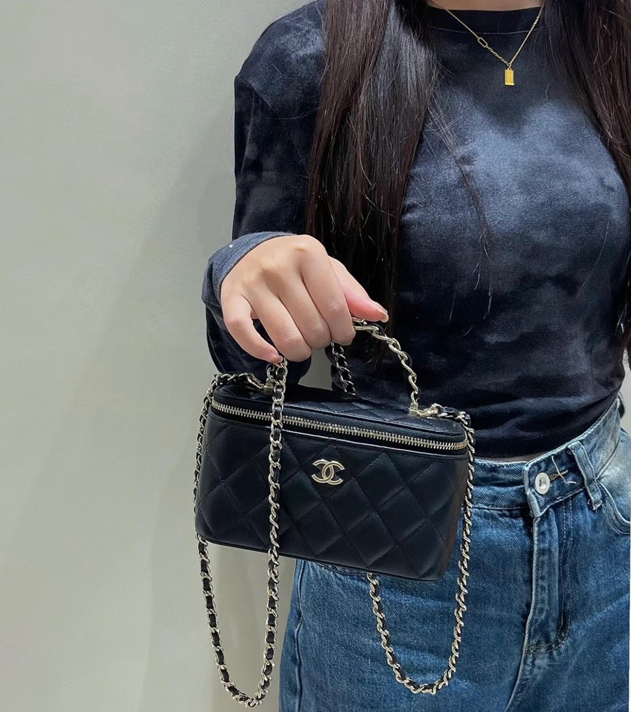 小香 23K秋冬 雙C手柄化妝盒子 黑色_10