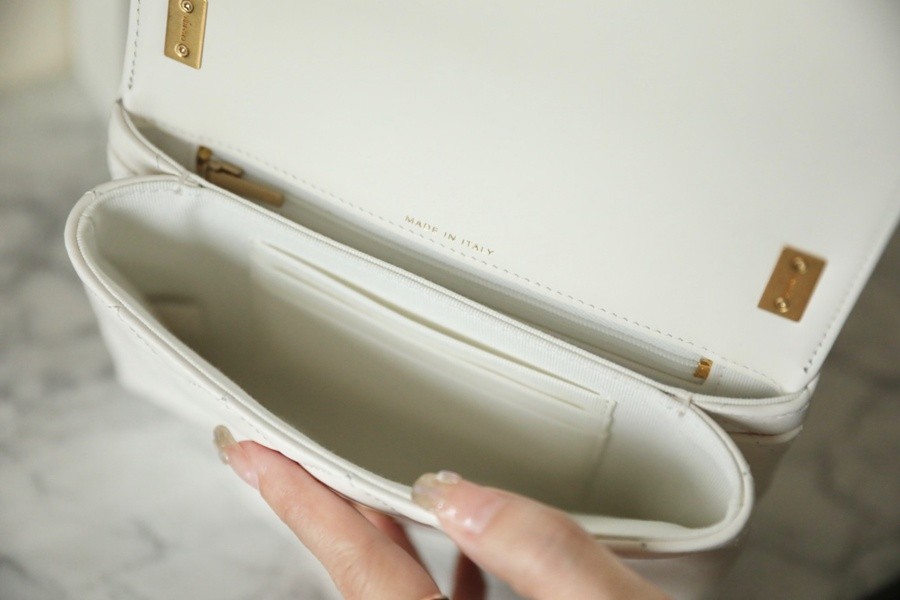 小香 23K秋冬 19系列風琴包 白色_6