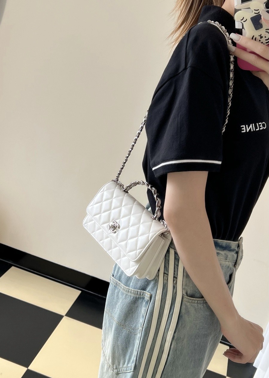 小香 23K秋冬 23K水鑽風琴小包白_10