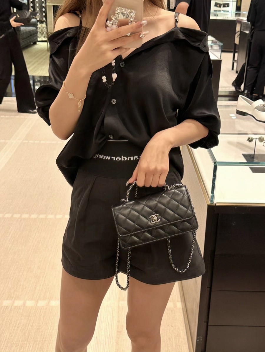 小香 23K水鑽風琴小包 黑色_8