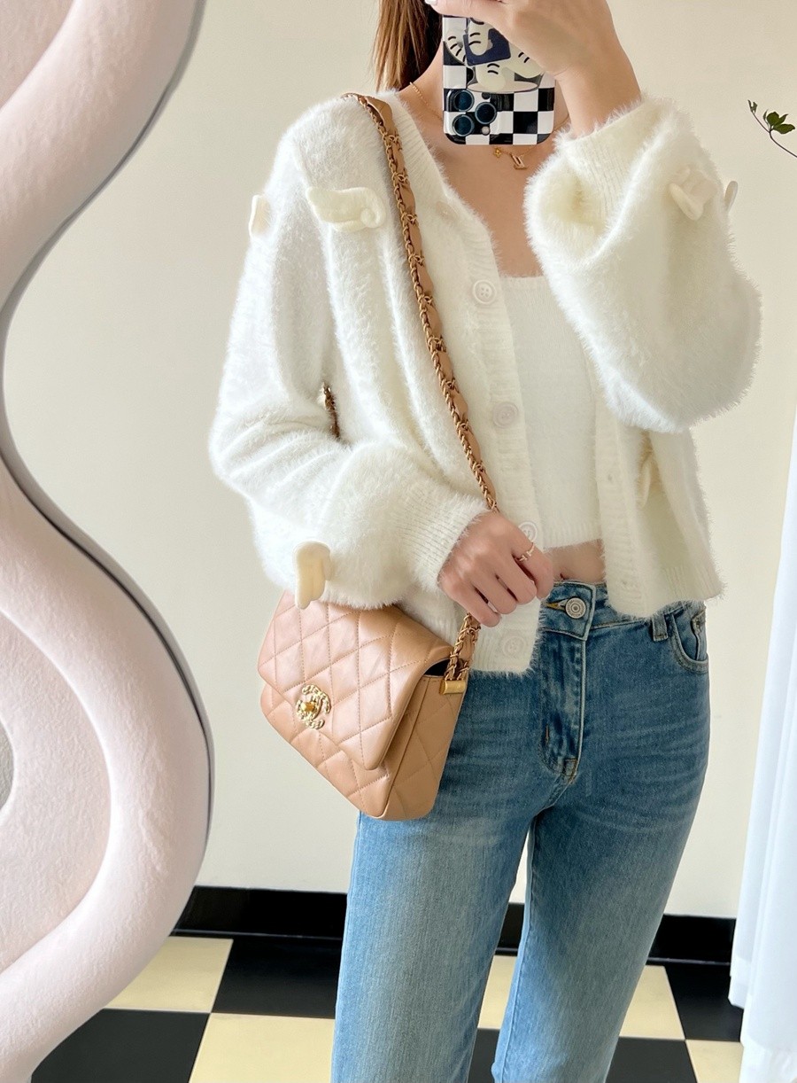 小香 23K秋冬 19系列口蓋包 奶茶色_11