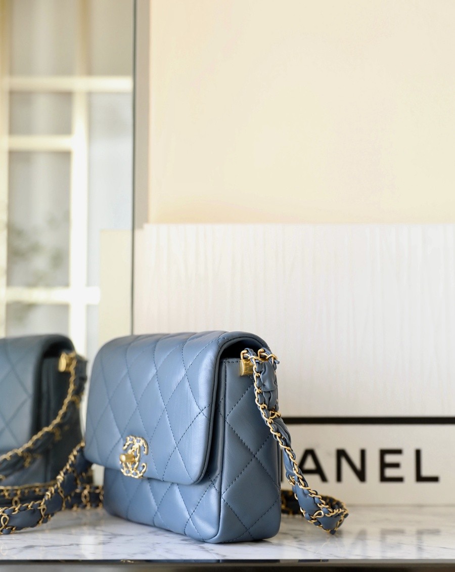 小香 23K秋冬 19系列口蓋包 牛仔藍_6