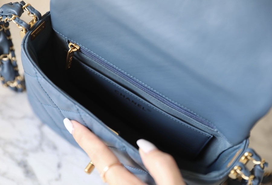 小香 23K秋冬 19系列口蓋包 牛仔藍_2