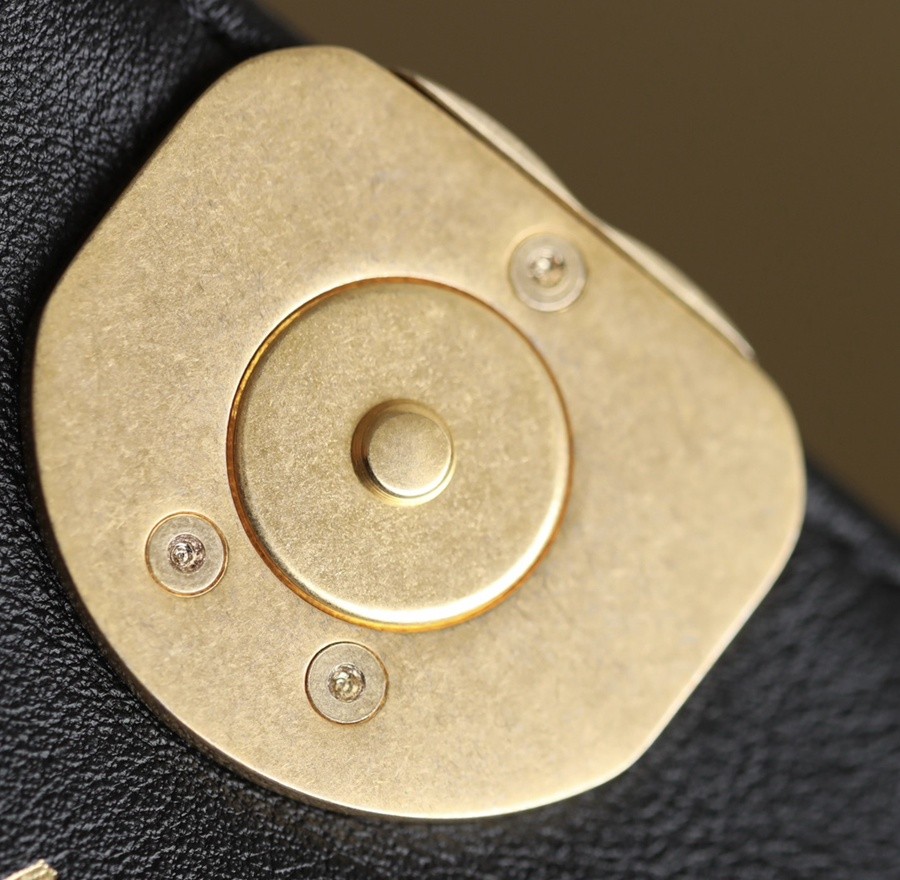 小香 23K秋冬 19系列風琴包 黑色_13