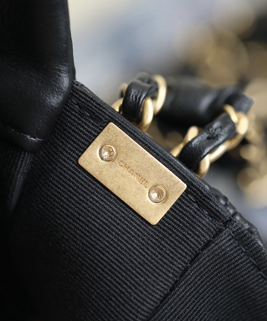 小香 23K秋冬 19系列手機包 黑色_13