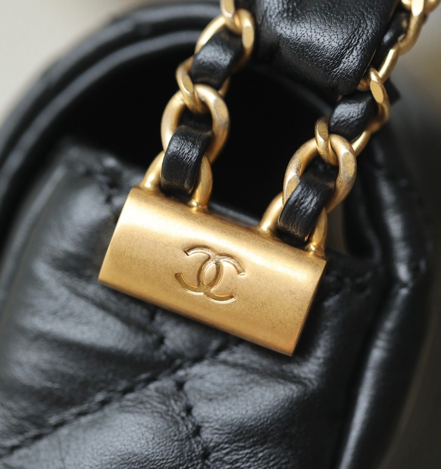 小香 23K秋冬 19系列手機包 黑色_16