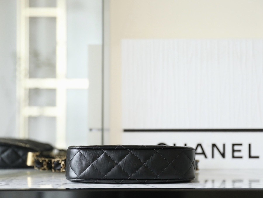 小香 23K秋冬 19系列腋下包 大號黑色_5