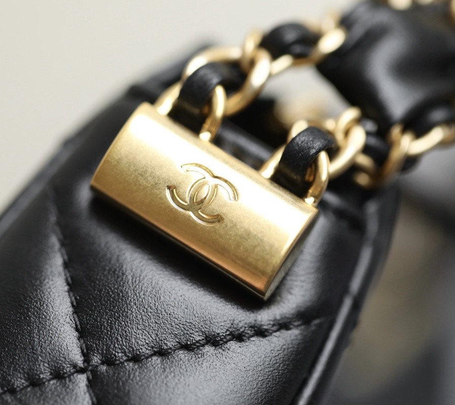 小香 23K秋冬 19系列腋下包 小號黑色_12