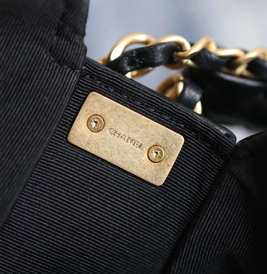 小香 23K秋冬 19系列腋下包 小號黑色_15