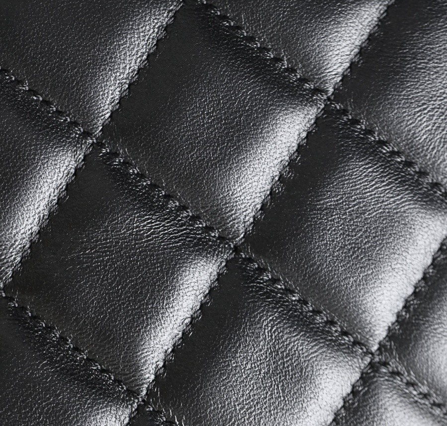 小香 24C早春 大logo法棍包 黑色_7