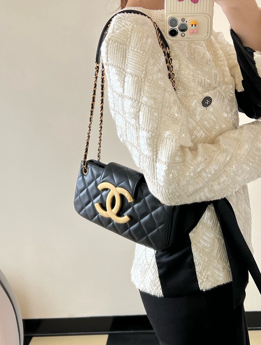 小香 24C早春 大logo法棍包 黑色_10