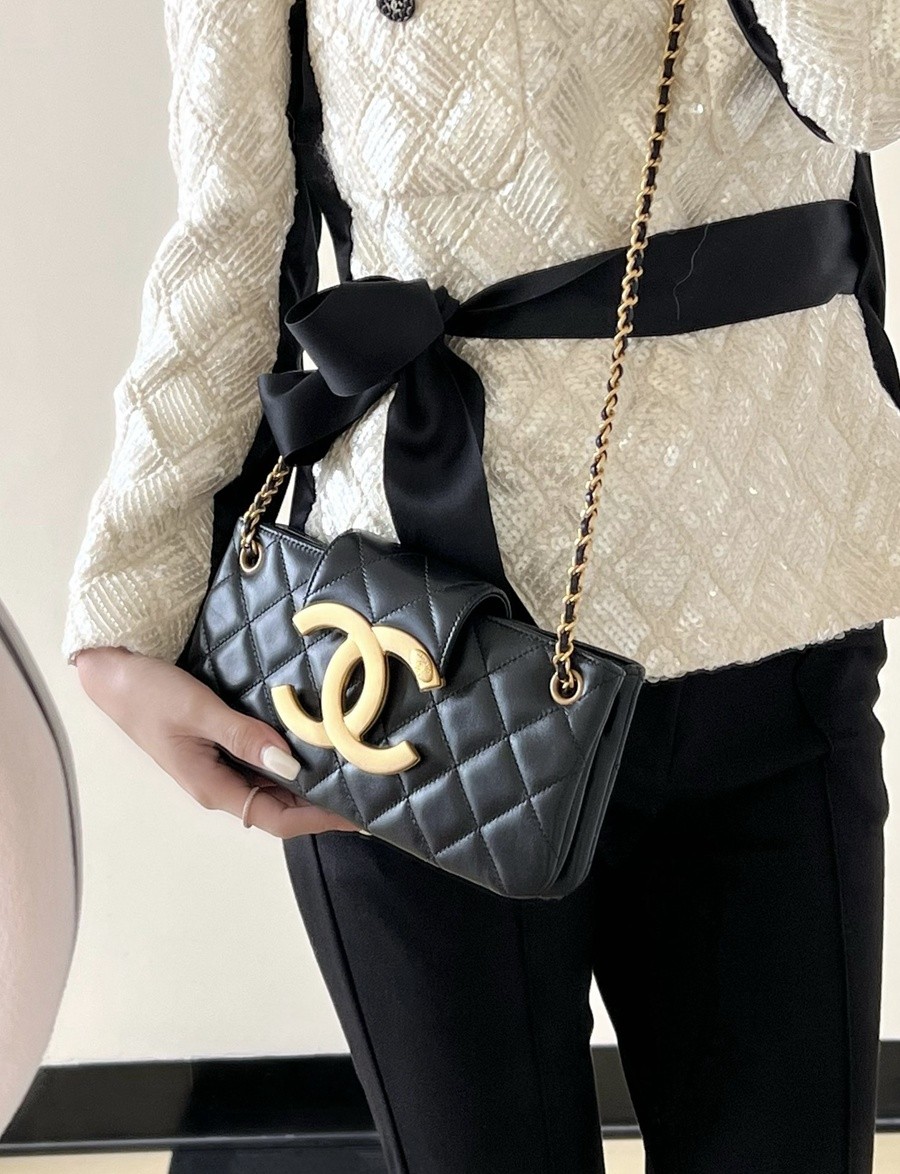 小香 24C早春 大logo法棍包 黑色_11