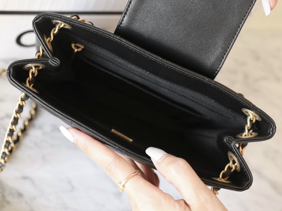 小香 24C早春 大logo購物袋 黑色_7