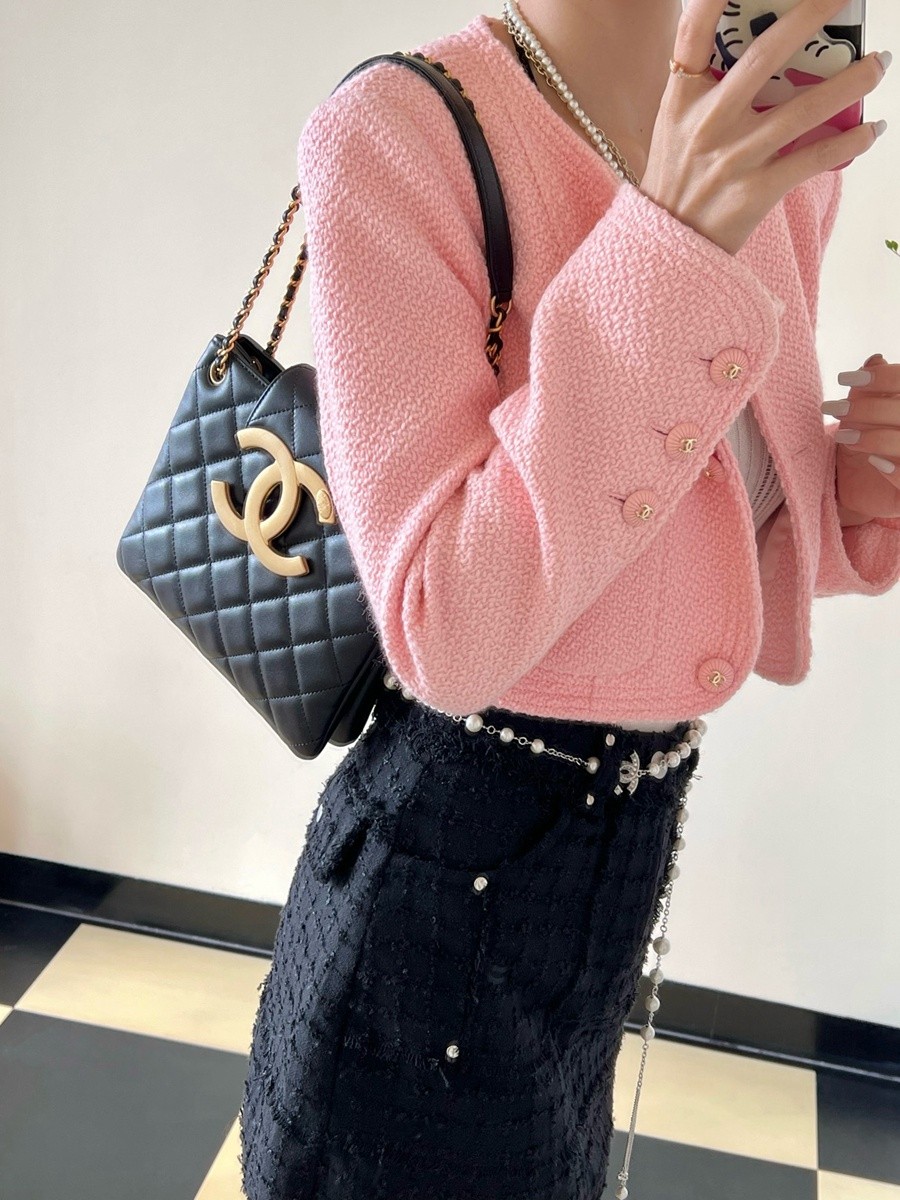 小香 24C早春 大logo購物袋 黑色_9