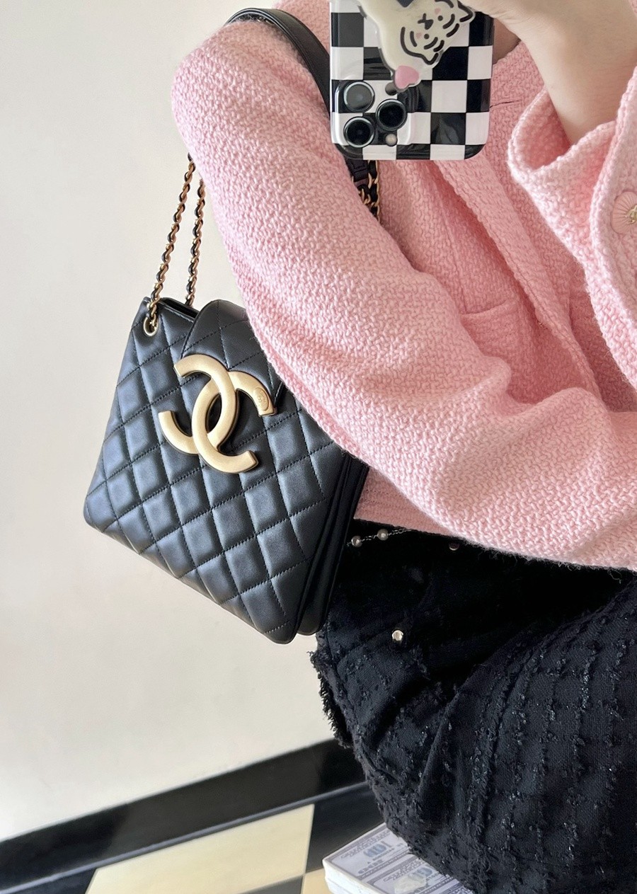 小香 24C早春 大logo購物袋 黑色_12