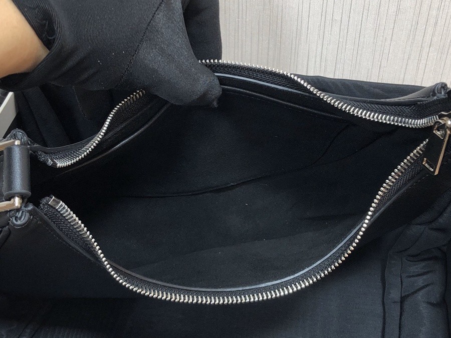 AVA STRAP 牛皮 新月包_9