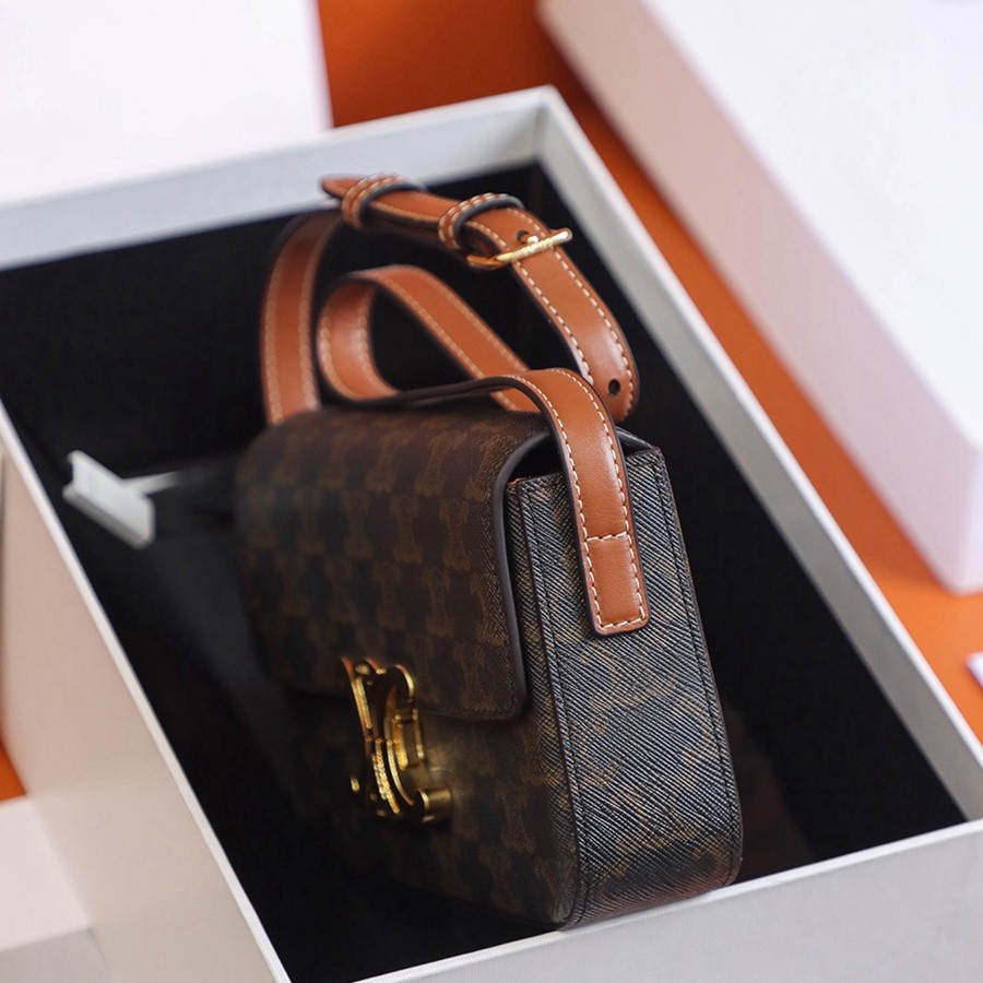 CLI* TEIOMPHE 凱旋門_5