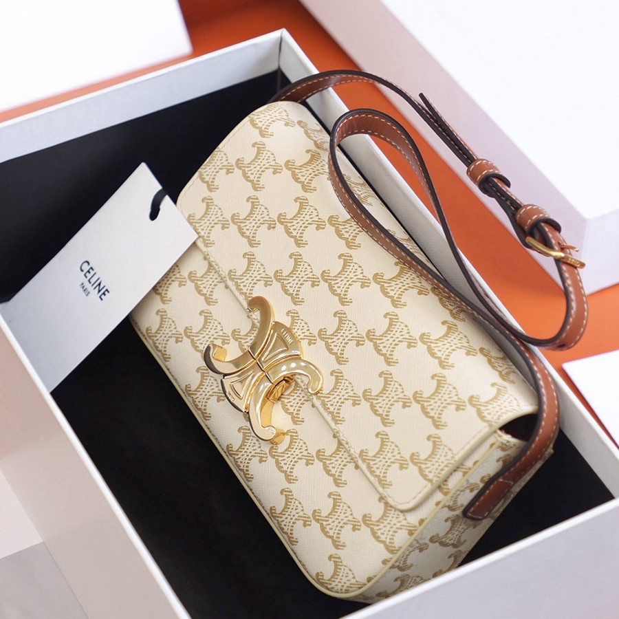 TEIOMPHE 凱旋門 腋下包 白花_4