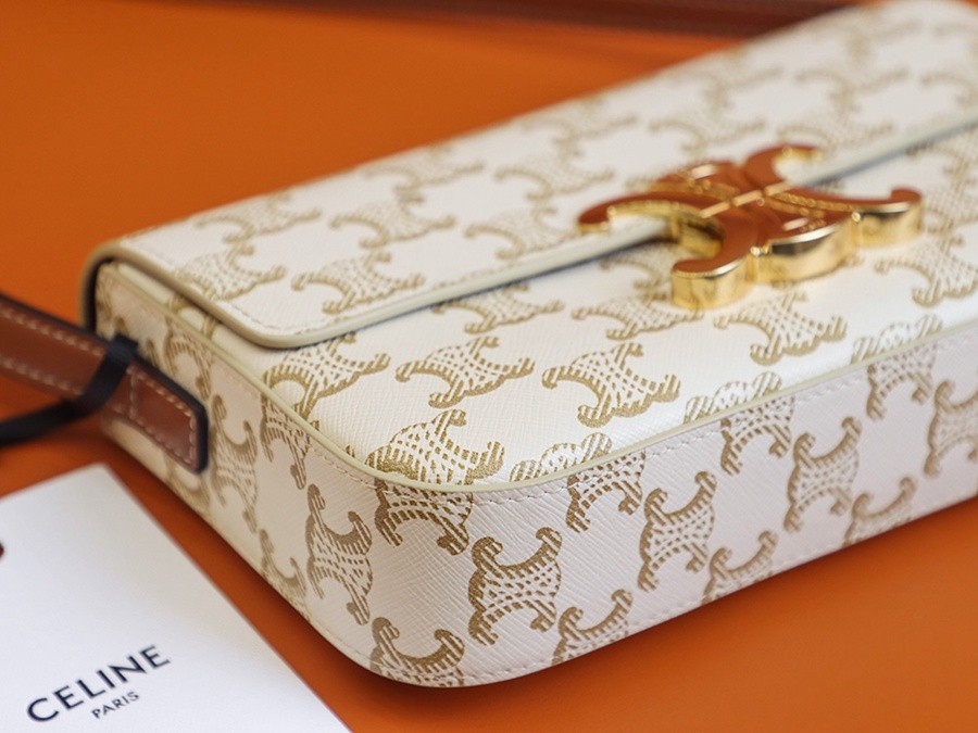 TEIOMPHE 凱旋門 腋下包 白花_10