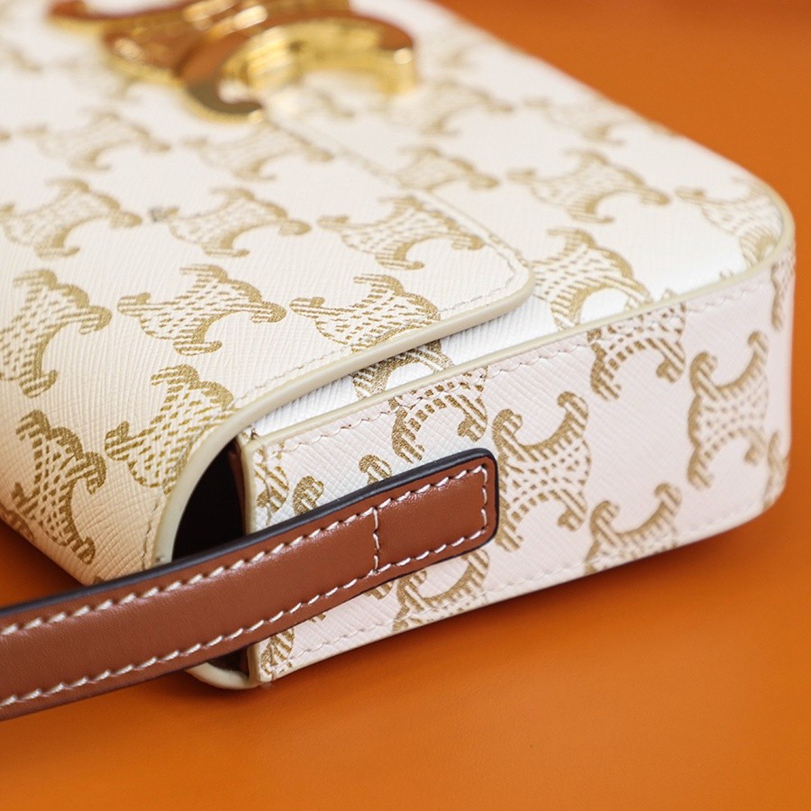 TEIOMPHE 凱旋門 腋下包 白花_14