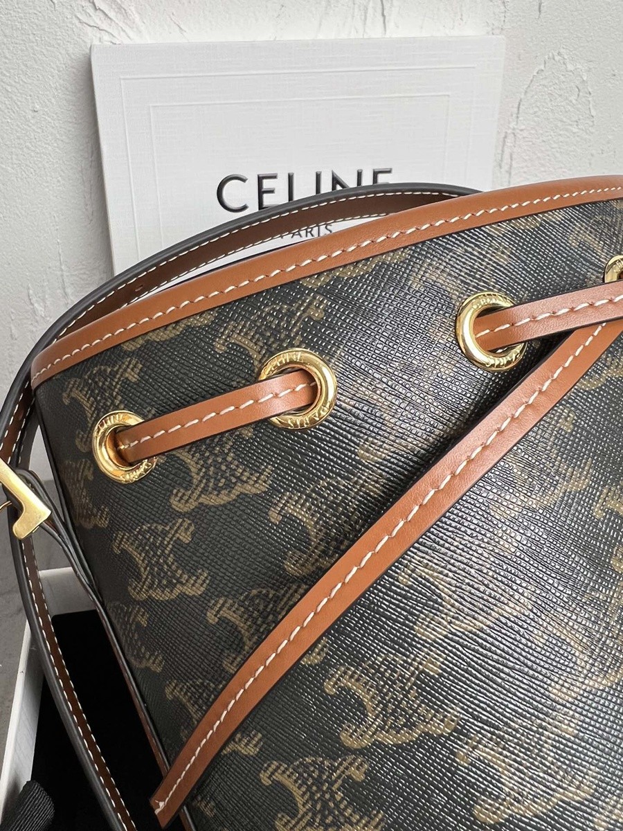 CELINE Triomphe  印花抽繩包_4