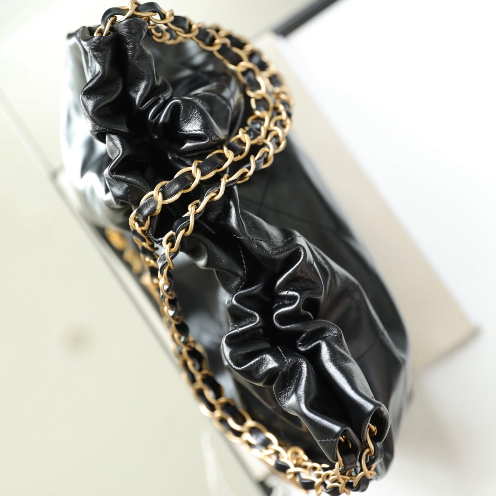 小香 22Bag 小號 黑牛皮_3