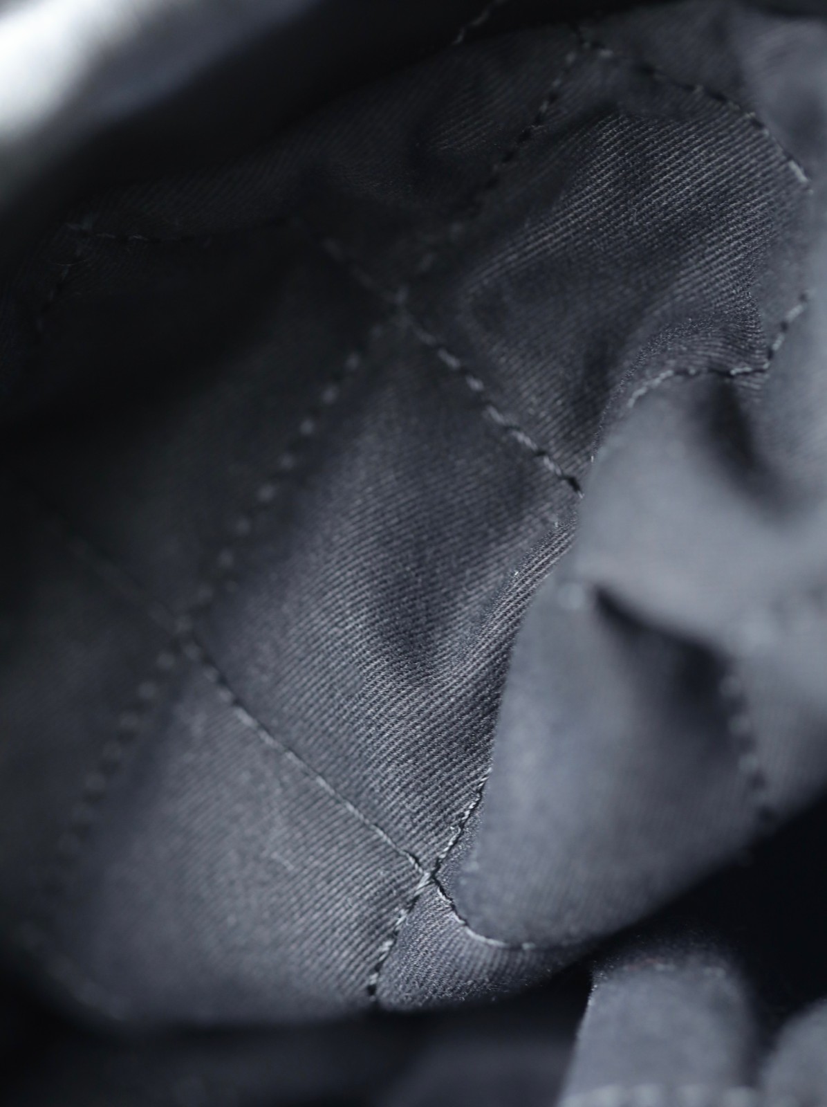 小香 22Bag 小號 黑牛皮_9